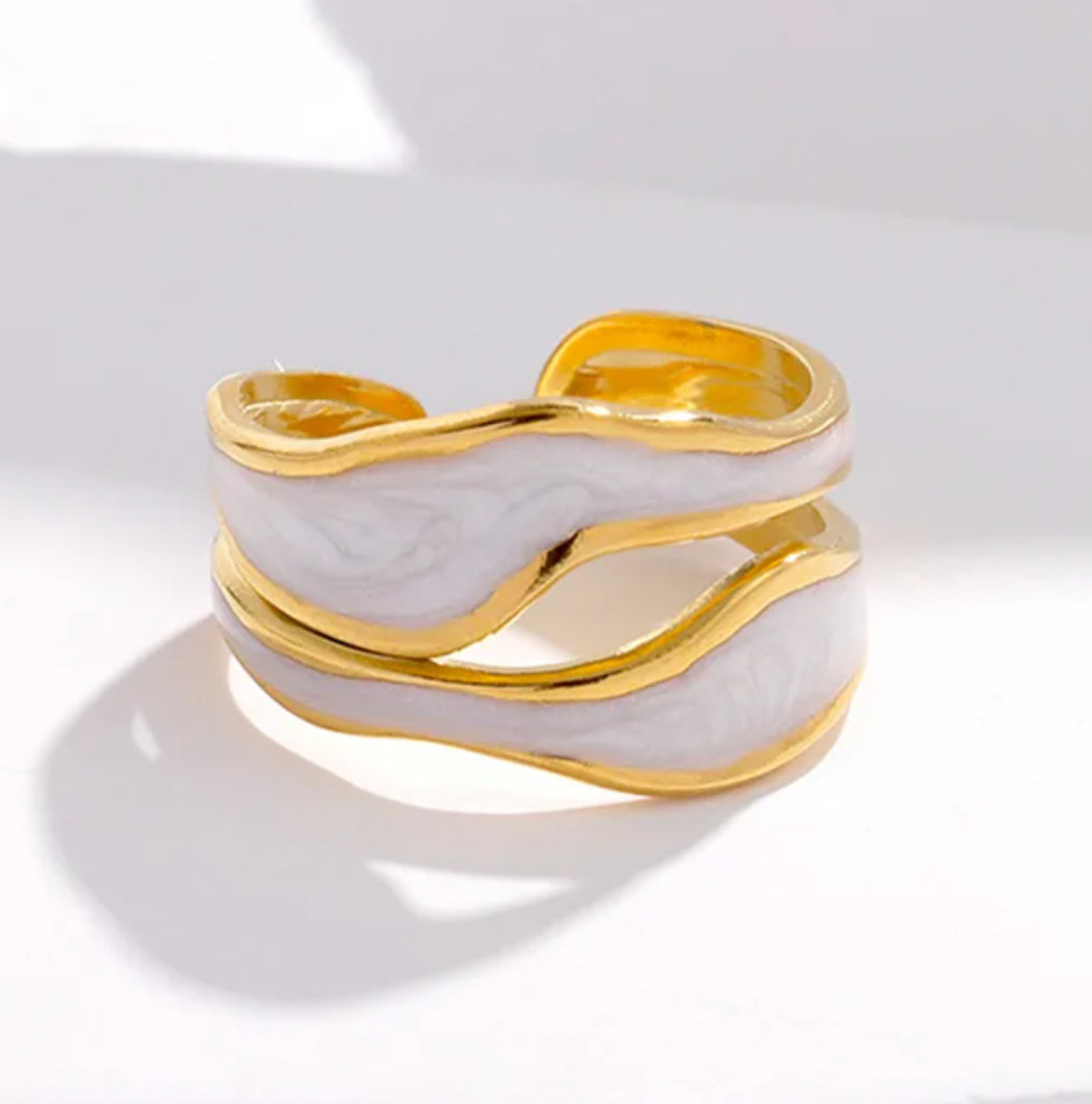 18 Karat Gold Plated white antique ceramic ring