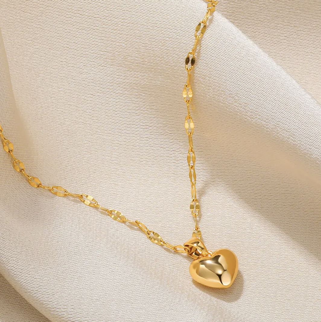 18 Karat Gold Plated Solid Heart 3D Necklace