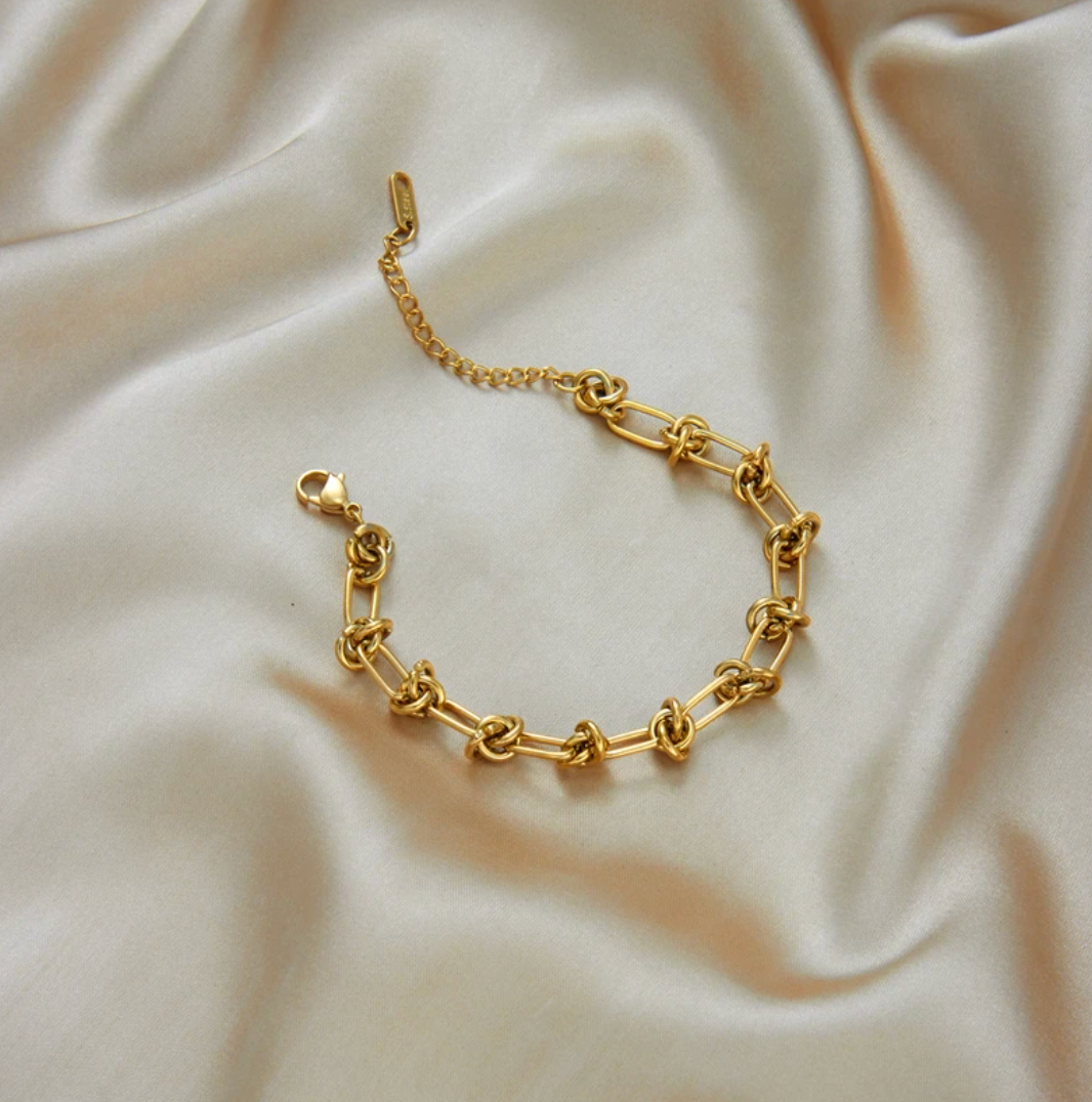 18 Karat Gold Plated bracelet with modernist chain