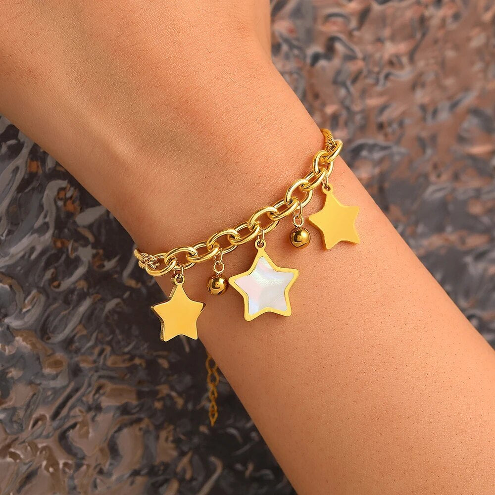 Classic chain bracelet in 18 Karat Gold Plated with enameled stars